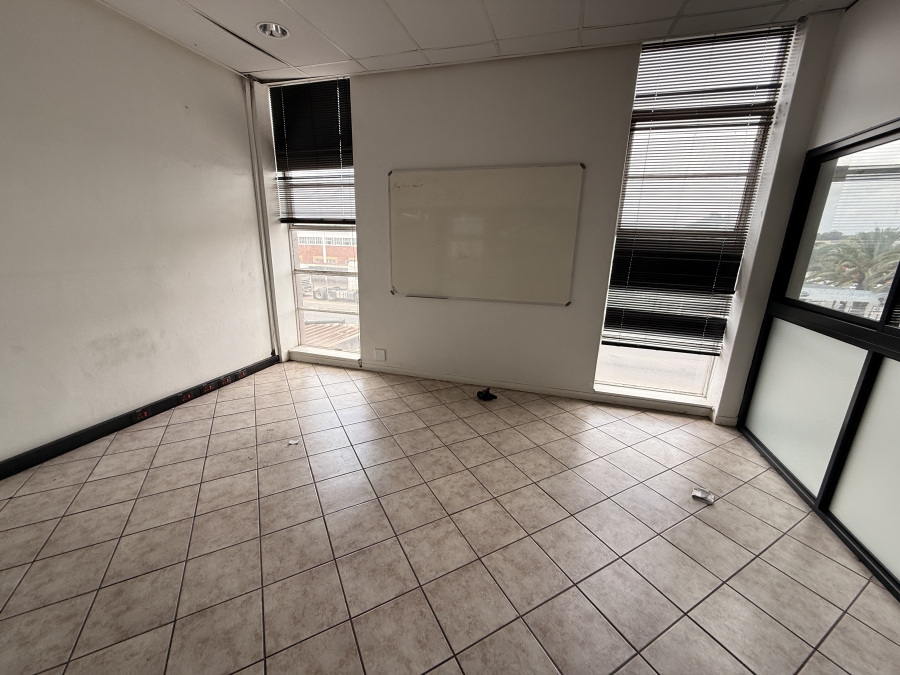 To Let commercial Property for Rent in Beaconvale Western Cape